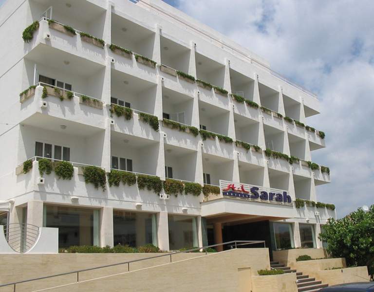 Bq Sarah -Adults Only Hotel กันปิกาฟอร์ต ภายนอก รูปภาพ